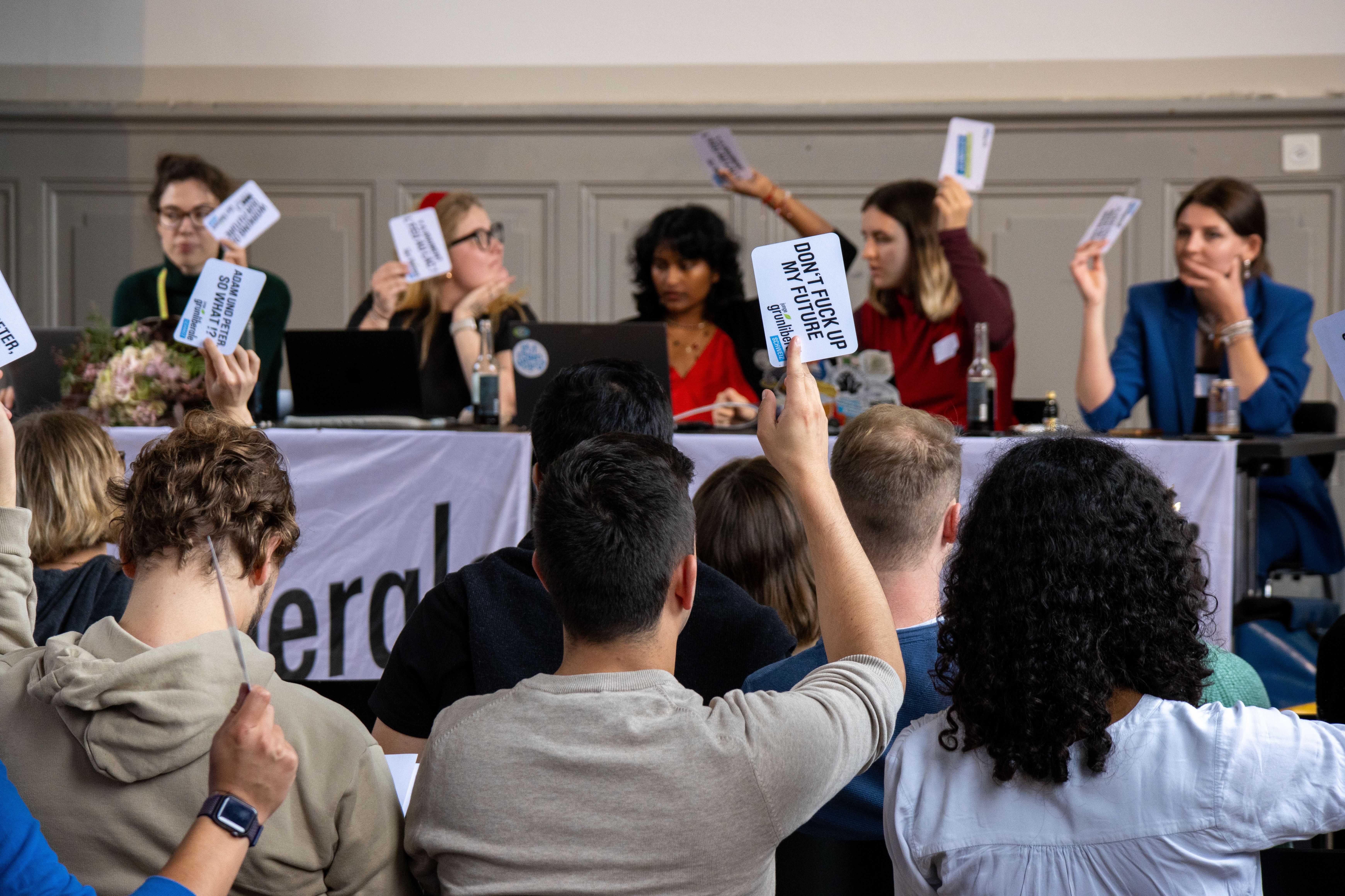 LES JVL LANCENT L'INITIATIVE POUR UNE PLACE FINANCIÈRE DURABLE AVEC UNE LARGE ALLIANCE